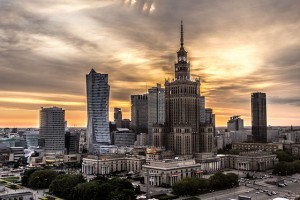 Polonia-Varsovia-Palacio-Cultura-Ciencia-Puesta-Sol